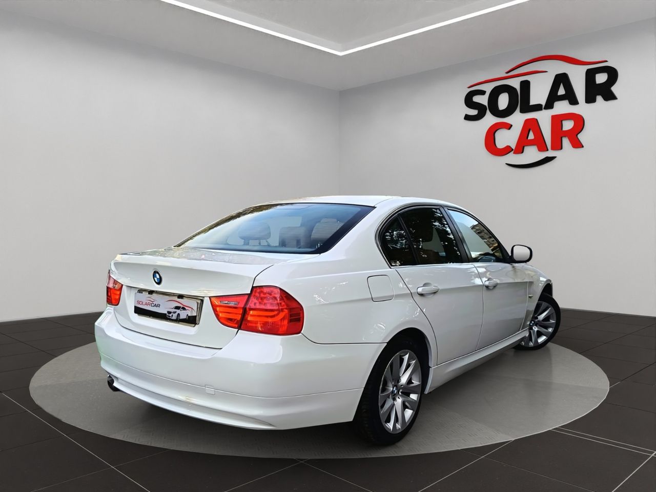 BMW Serie 3 318d Berlina - Foto 24