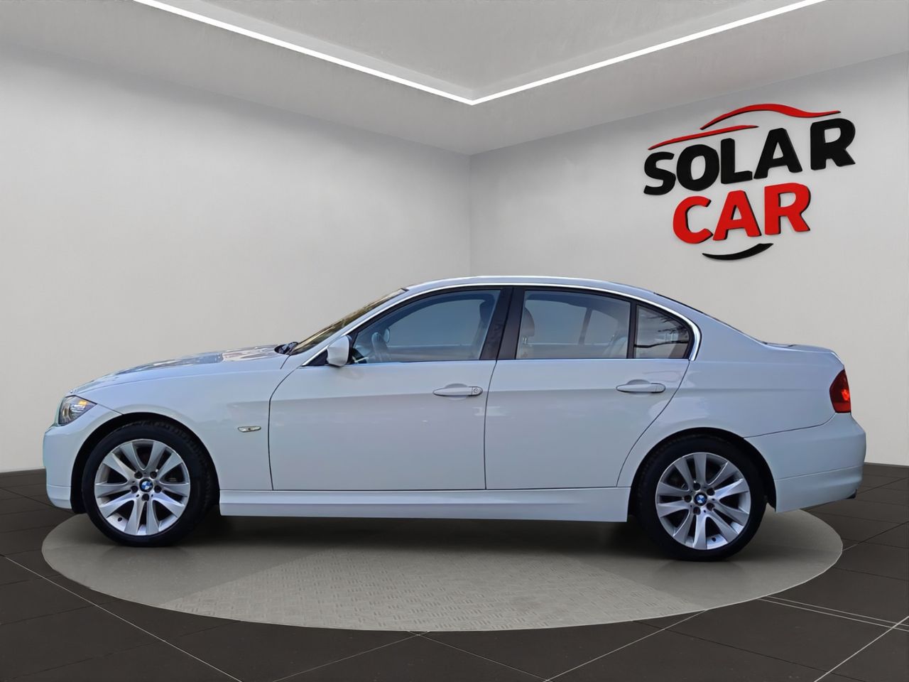 BMW Serie 3 318d Berlina - Foto 6