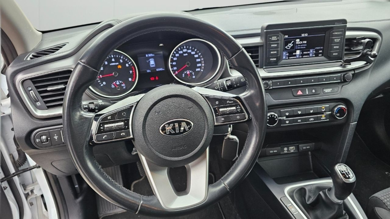 Kia Ceed Concept - foto 11