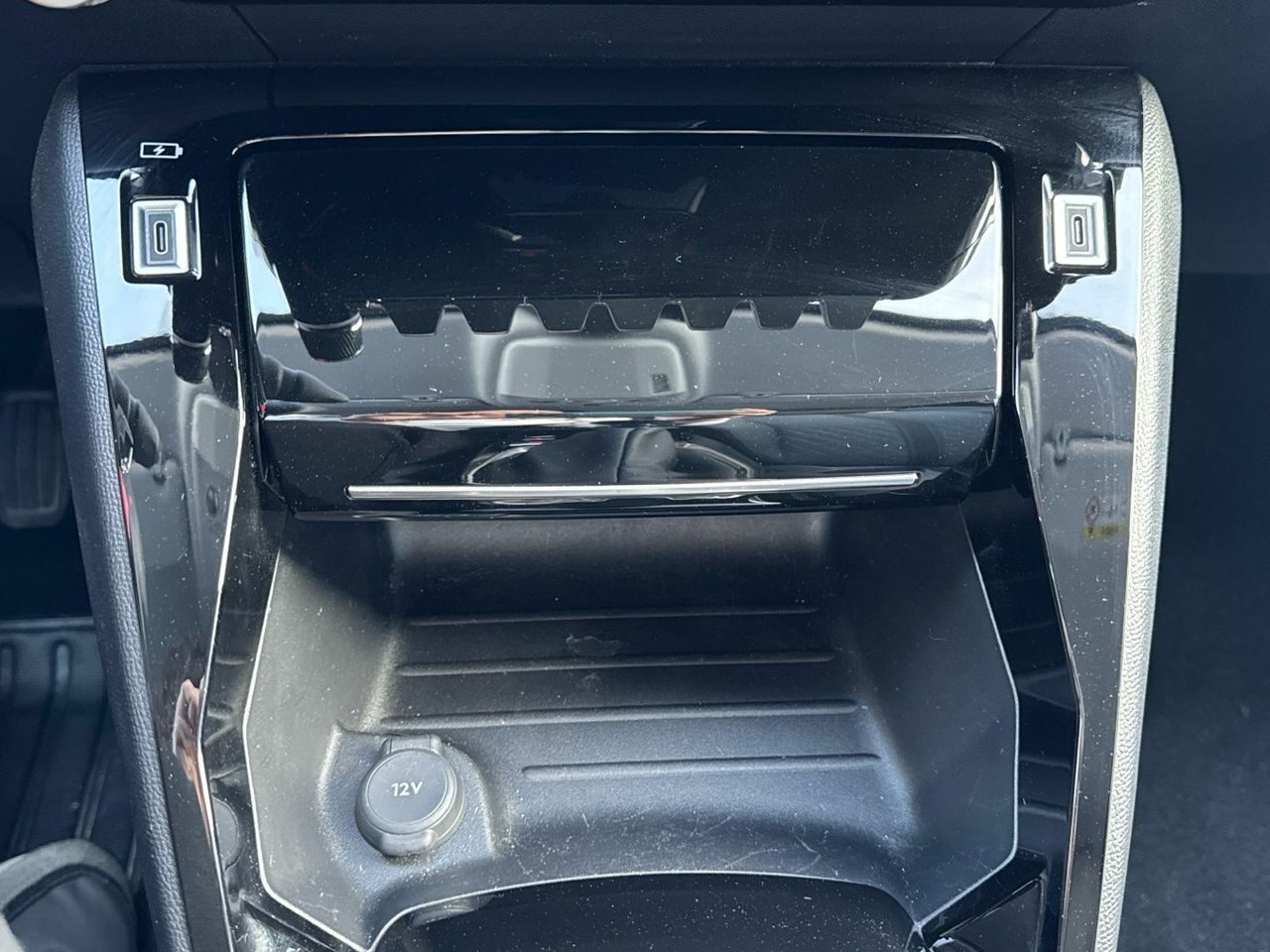 Peugeot 208 PureTech 100 Allure 75 kW (100 CV) - foto 31