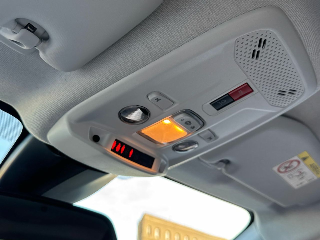 Peugeot 208 PureTech 100 Allure 75 kW (100 CV) - foto 18