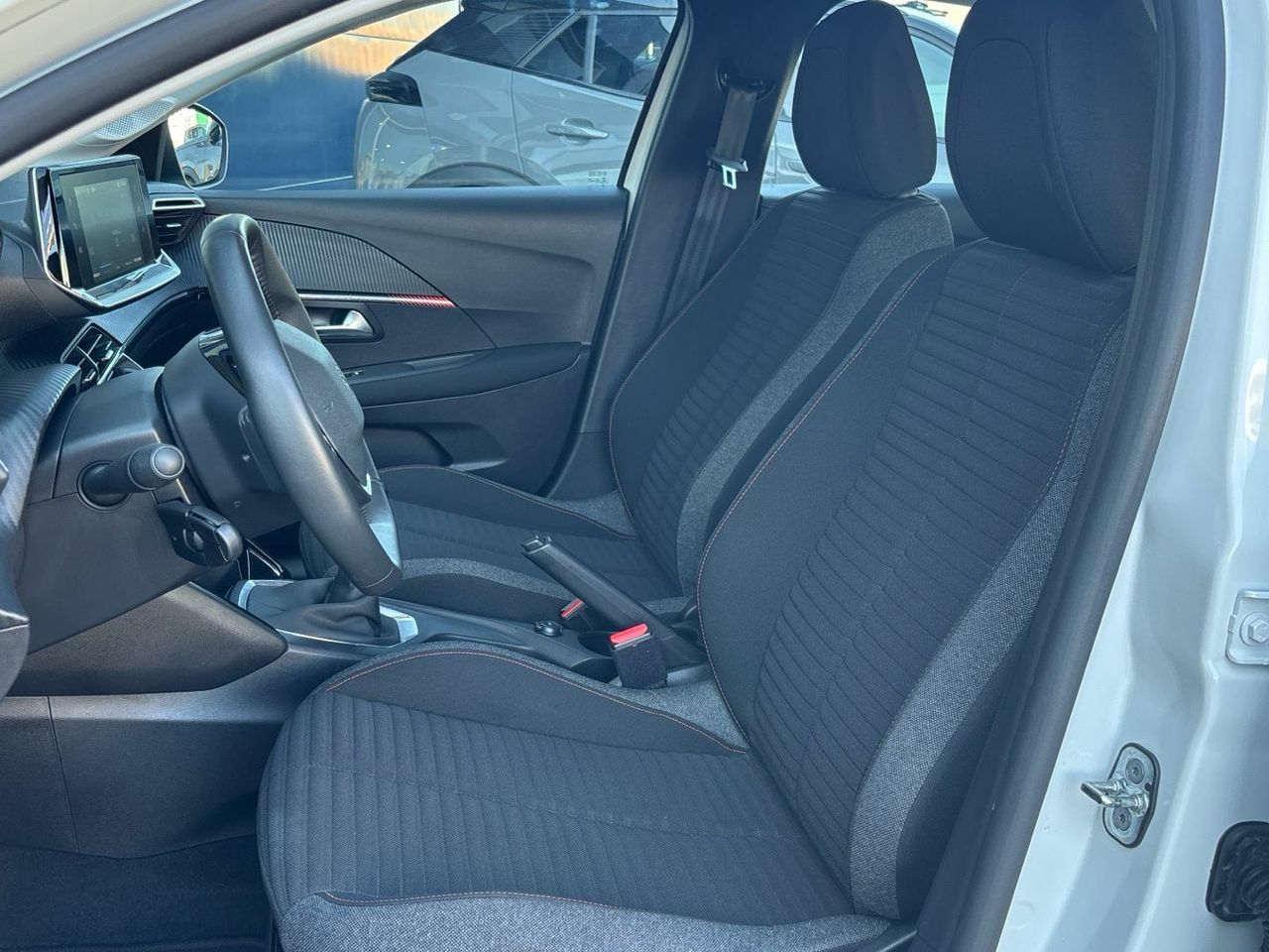 Peugeot 208 BlueHDi 100 Active 75 kW (100 CV) - foto 11