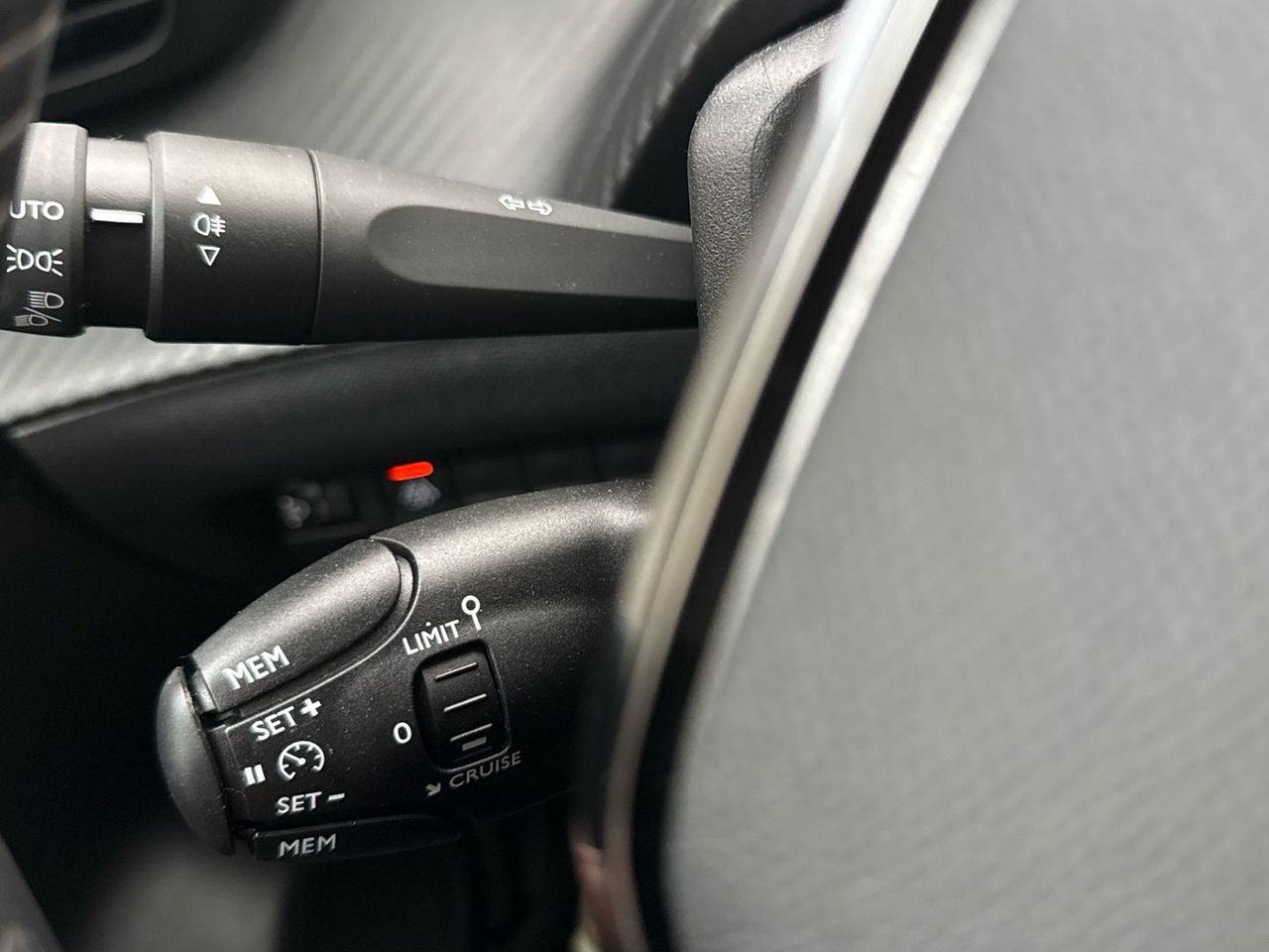 Peugeot 208 BlueHDi 100 Active 75 kW (100 CV) - foto 25