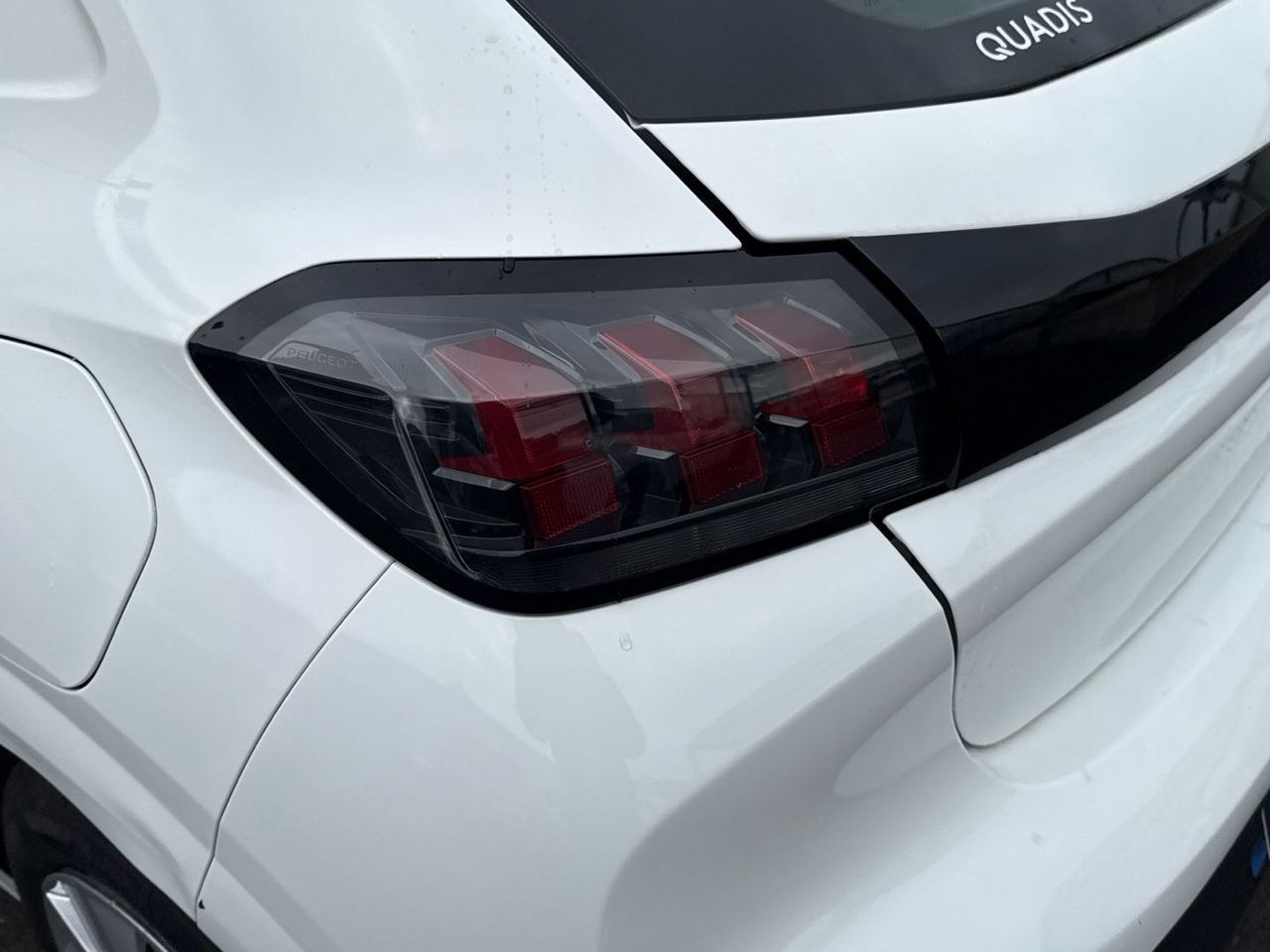 Peugeot 208 BlueHDi 100 Active 75 kW (100 CV) - foto 17