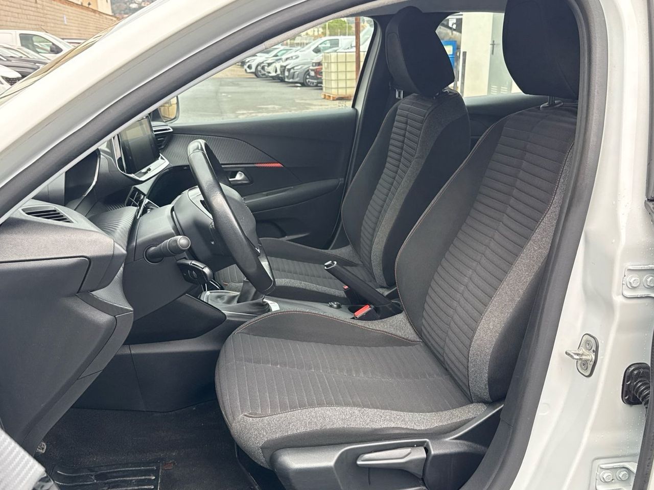 Peugeot 208 BlueHDi 100 Active 75 kW (100 CV) - foto 11