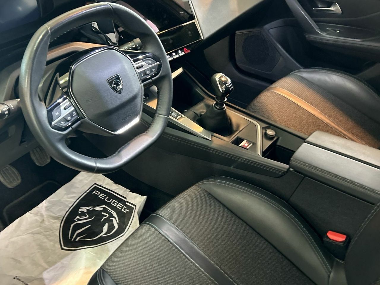 Peugeot 308 BlueHDi 130 S&S Allure 96 kW (130 CV) - foto 11