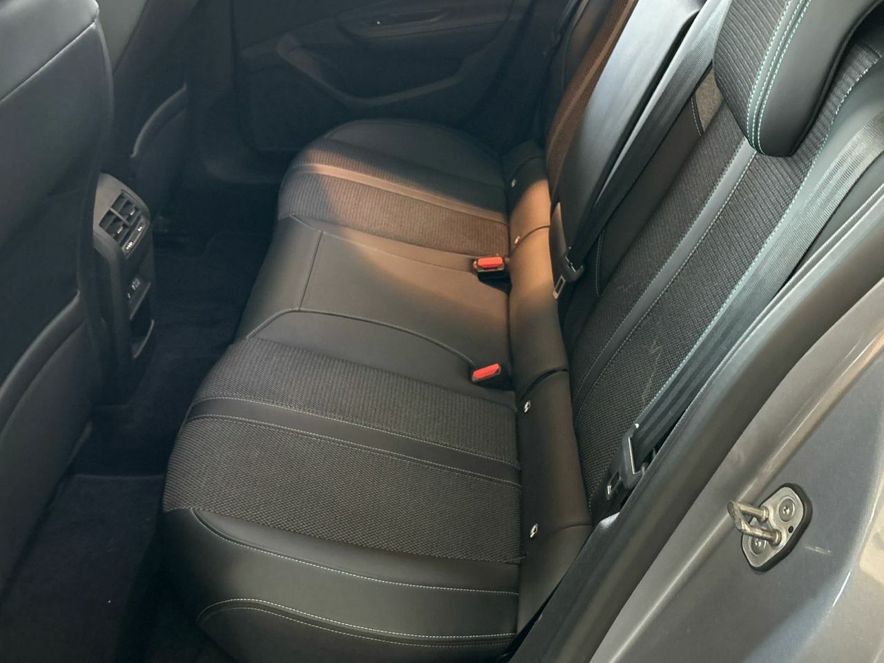 Peugeot 308 BlueHDi 130 S&S Allure 96 kW (130 CV) - foto 12