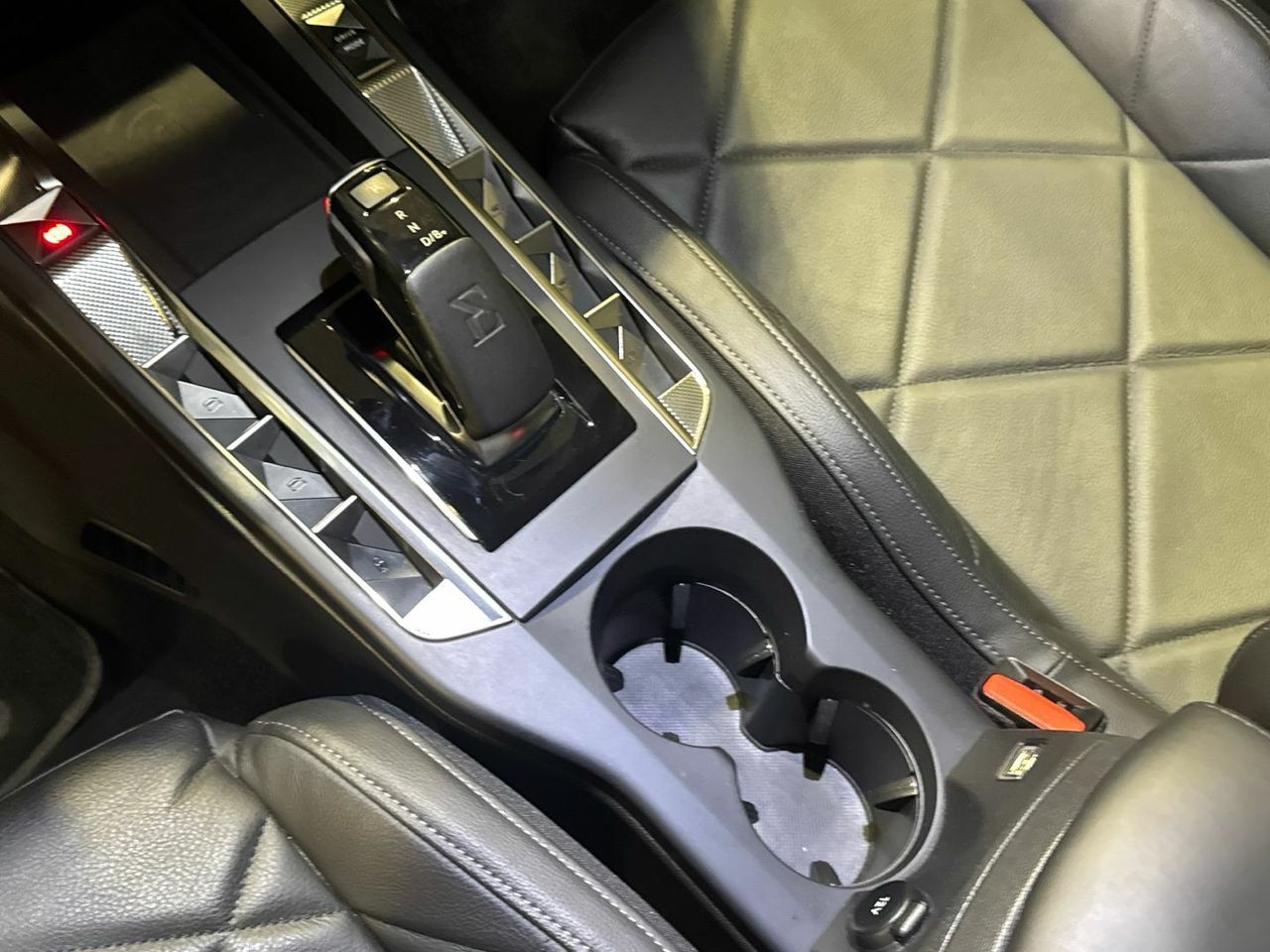 DS DS 3 E-Tense 50 kW/h Grand Chic Auto 100 kW (136 CV) - foto 14