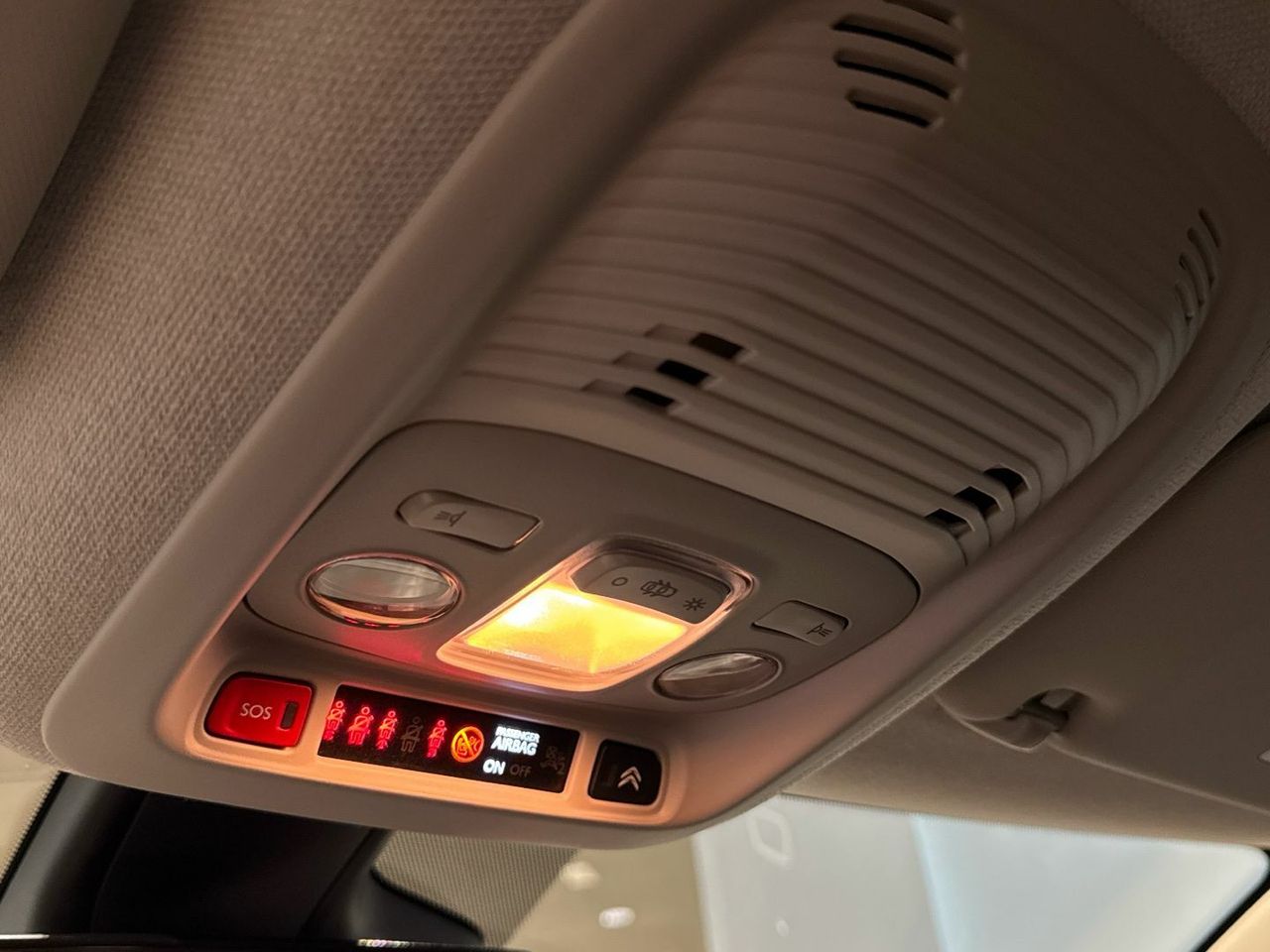 Citroën C3 Aircross PureTech 110 S&S Shine 81 kW (110 CV) - foto 18