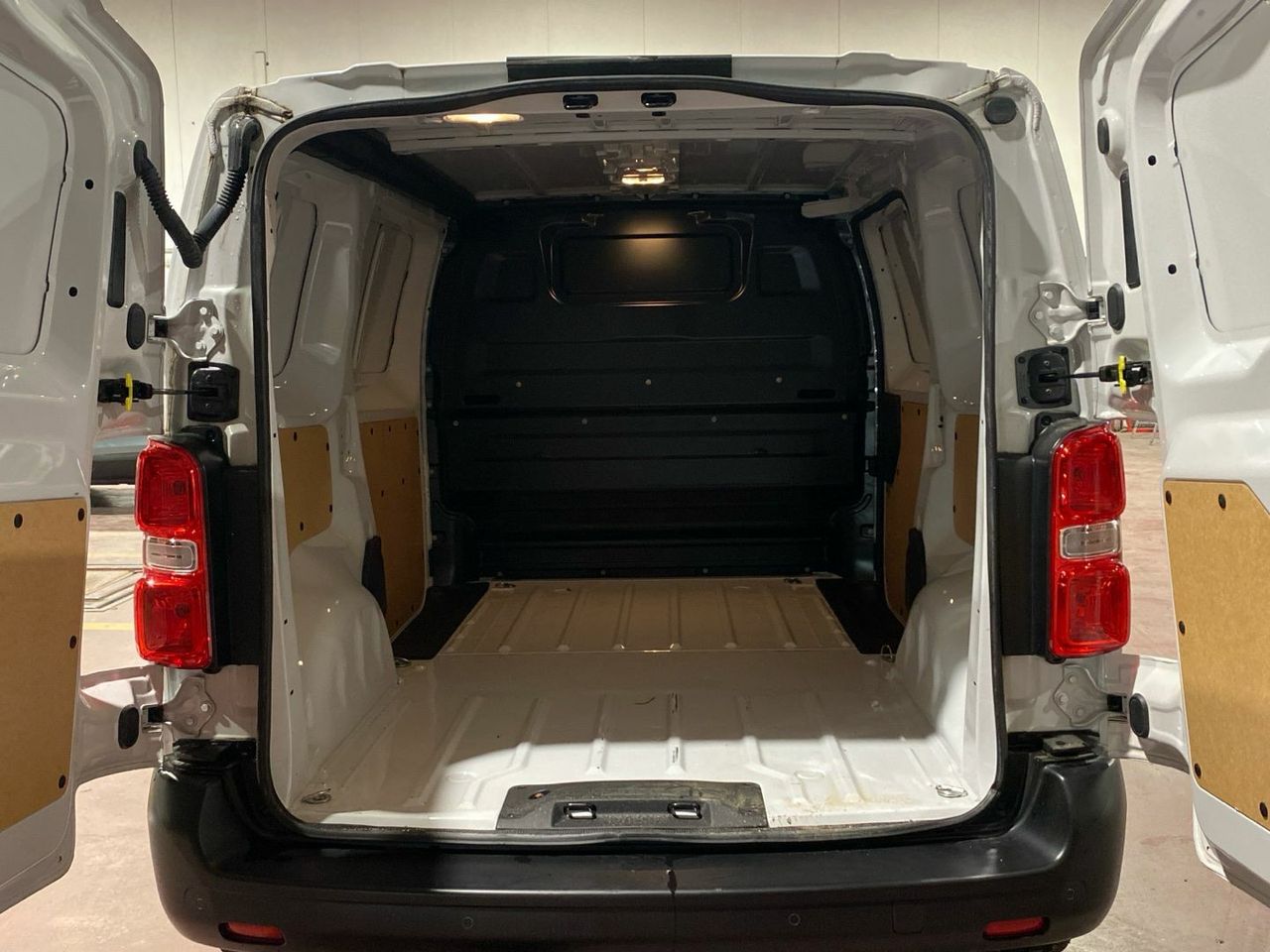 Citroën Jumpy Furgon BlueHDI 120 Talla M 88 kW (120 CV) - foto 6