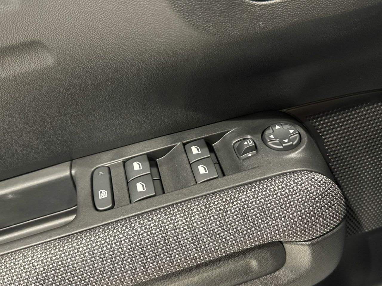 Citroën C3 Aircross PureTech 110 S&S Shine Pack 81 kW (110 C - foto 25