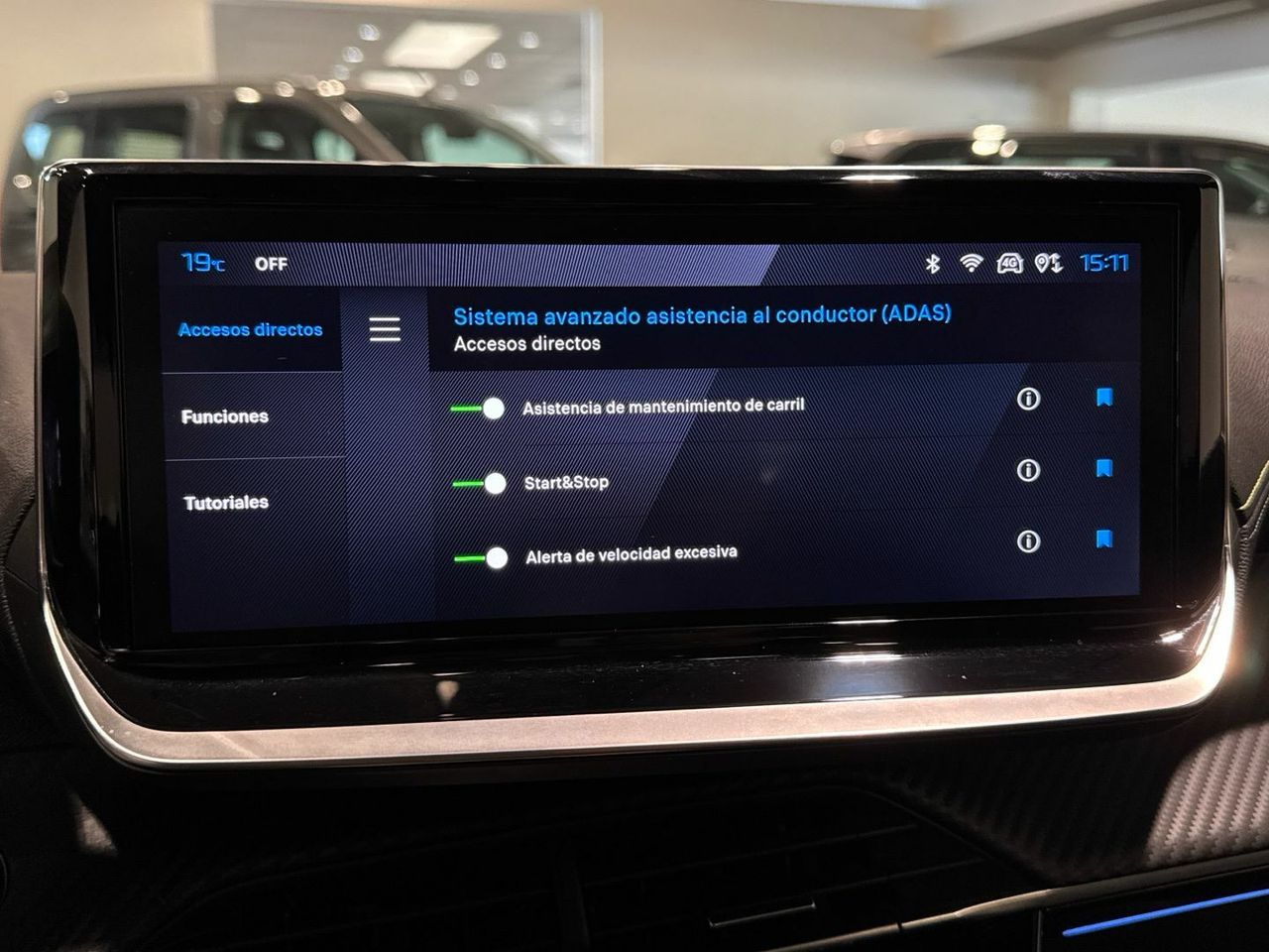 Peugeot 208 GT Hybrid eDCS6 100 kW (136 CV) - foto 31