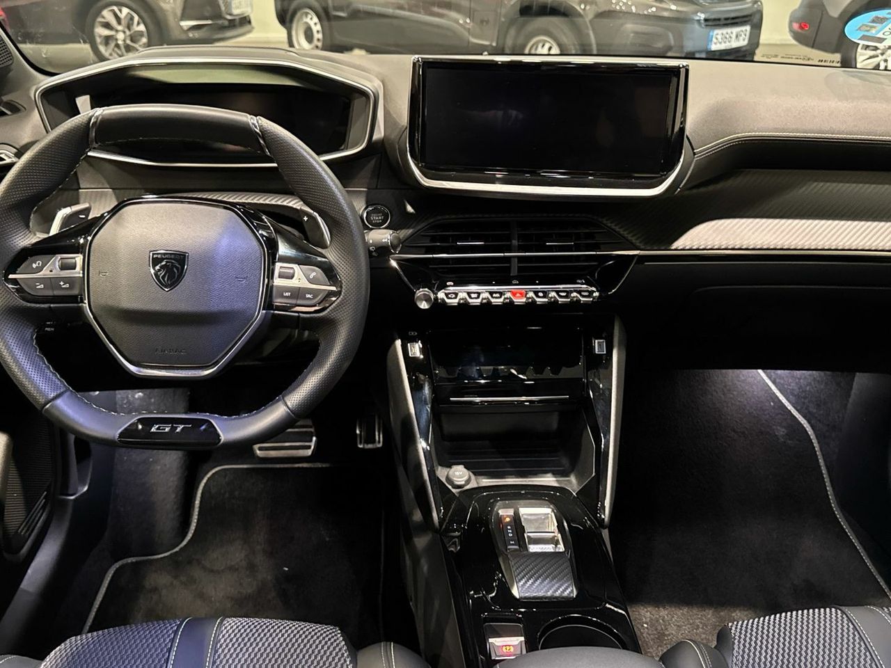 Peugeot 208 GT Hybrid eDCS6 100 kW (136 CV) - foto 8