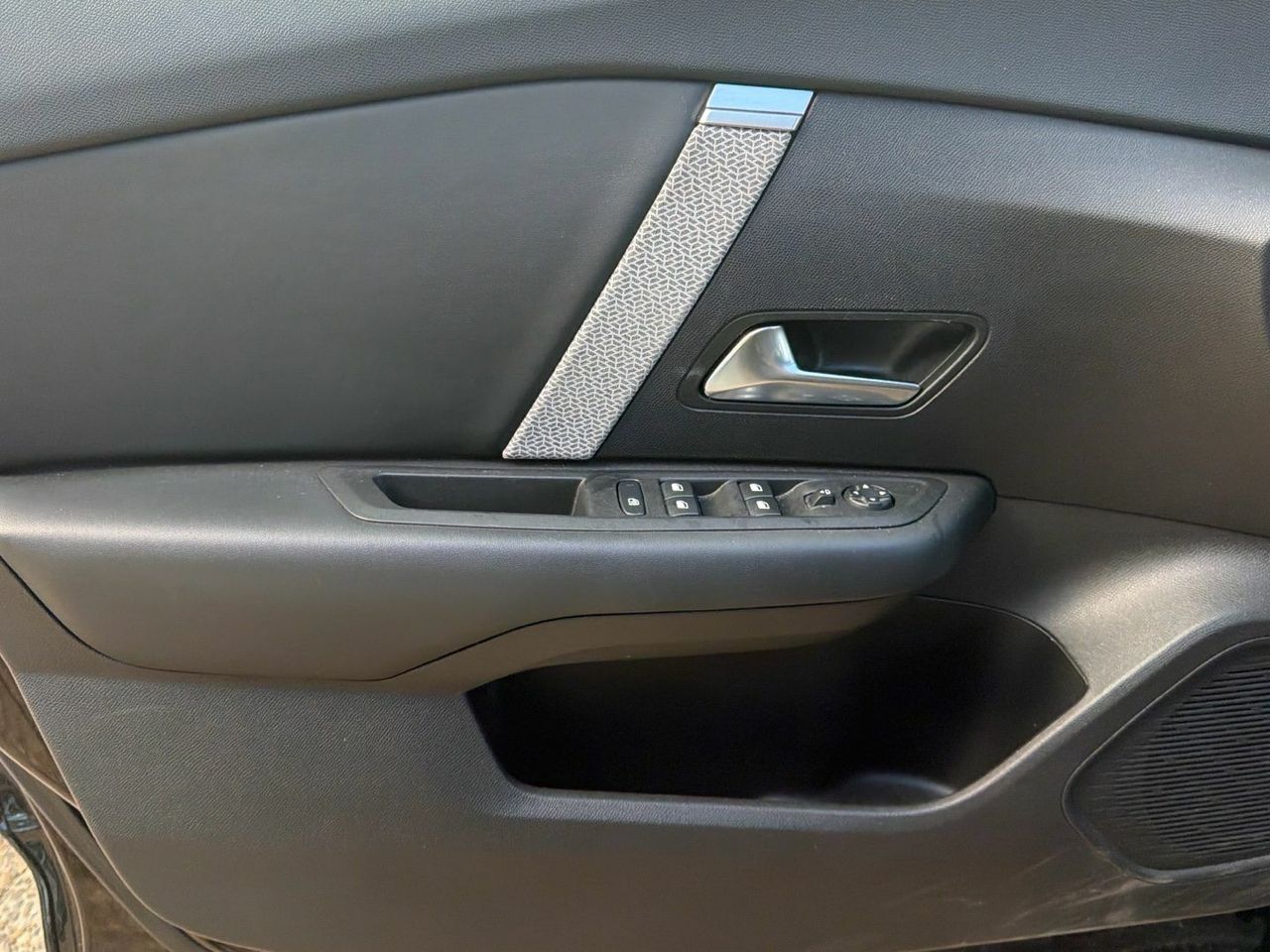 Citroën C4 BlueHDi 130 S&S Shine EAT8 96 kW (130 CV) - foto 19