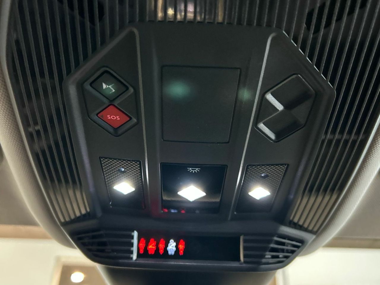 DS DS 4 PureTech 130 Trocadero Auto 96 kW (130 CV) - foto 18