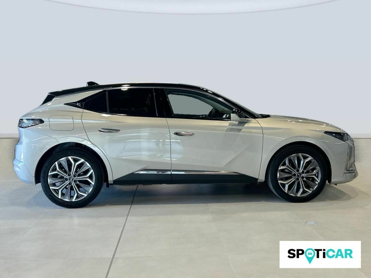 DS DS 4 PureTech 130 Trocadero Auto 96 kW (130 CV) - foto 4