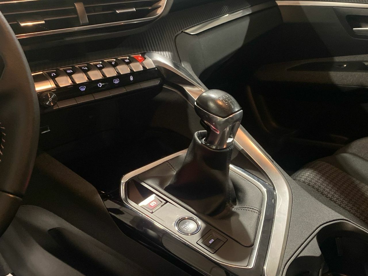 Peugeot 3008 PureTech 130 S&S Active 96 kW (130 CV) - foto 14