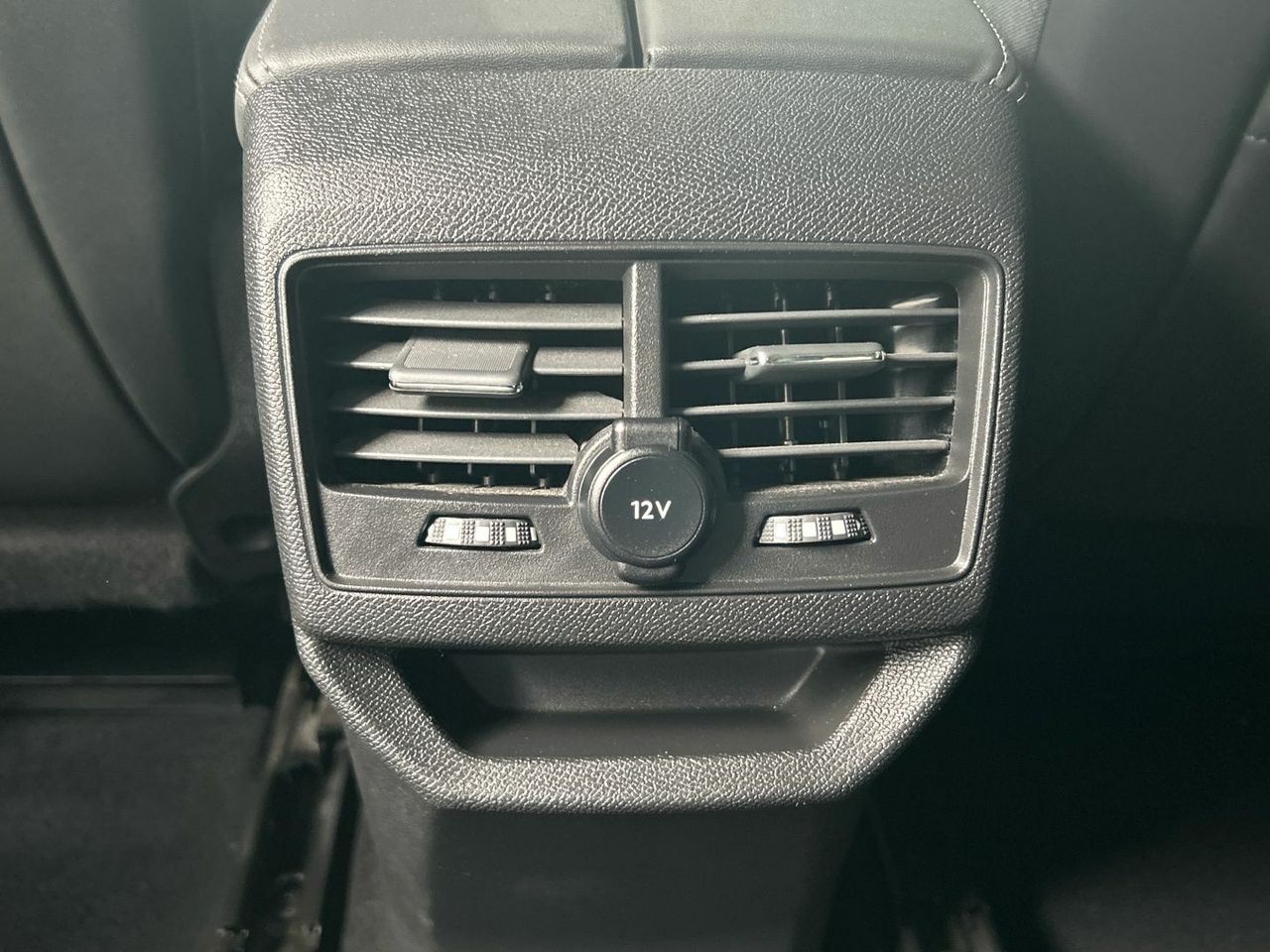 Peugeot 3008 Hybrid 225 Allure e-EAT8 165 kW (225 CV) - foto 24