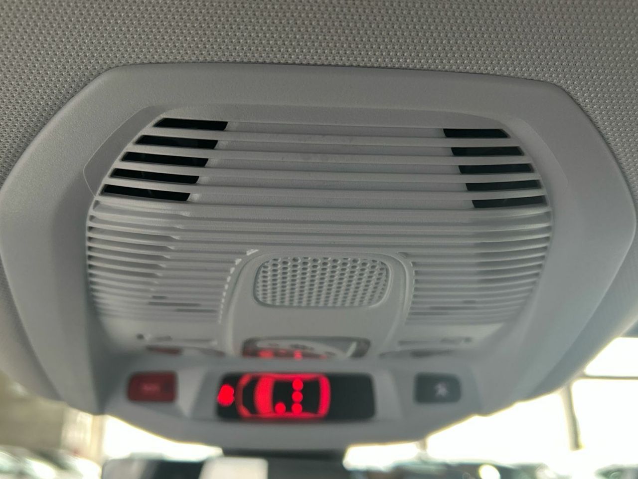 Peugeot 3008 Hybrid 225 Allure e-EAT8 165 kW (225 CV) - foto 18