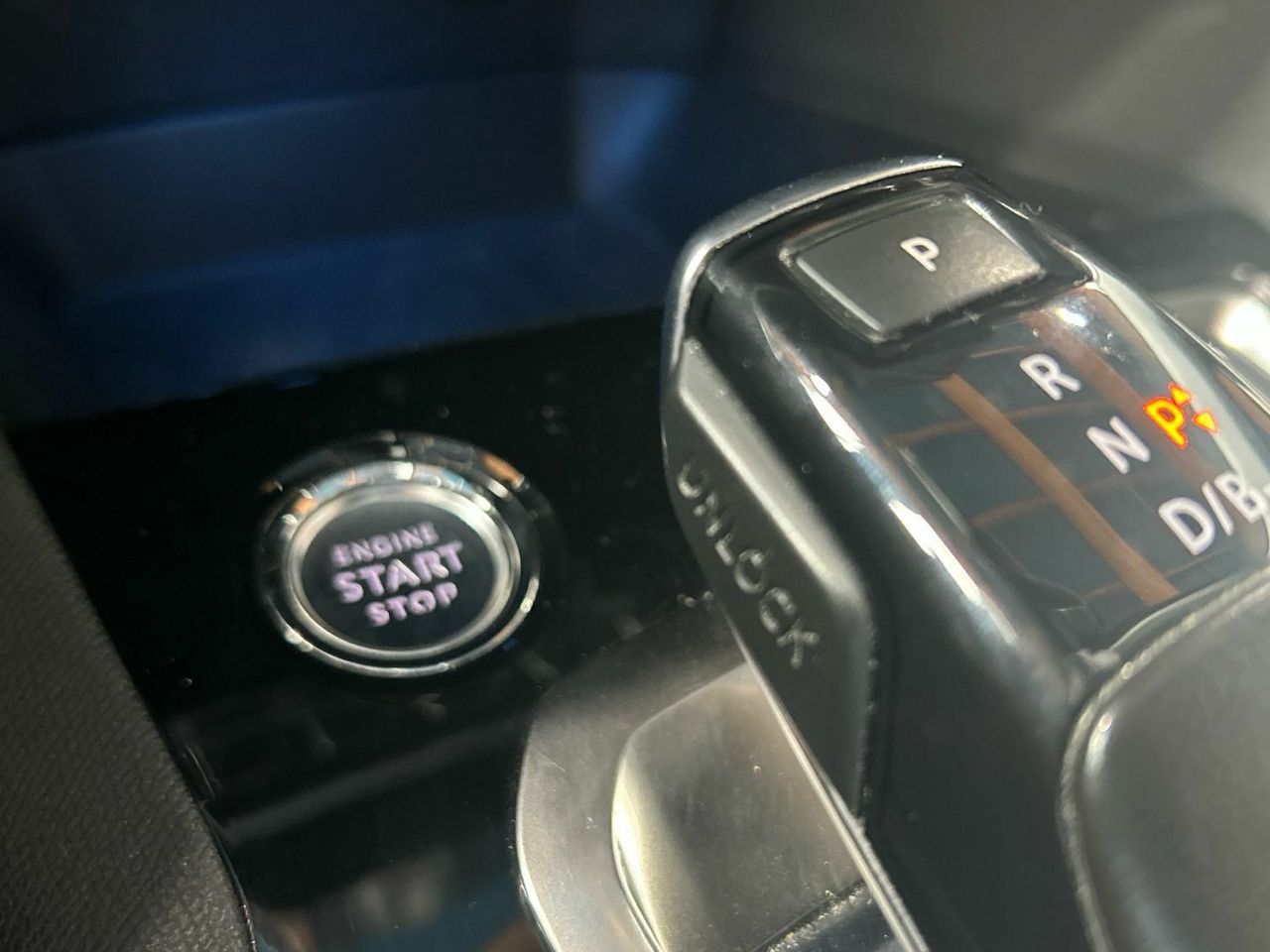 Peugeot 3008 Hybrid 225 Allure e-EAT8 165 kW (225 CV) - foto 25