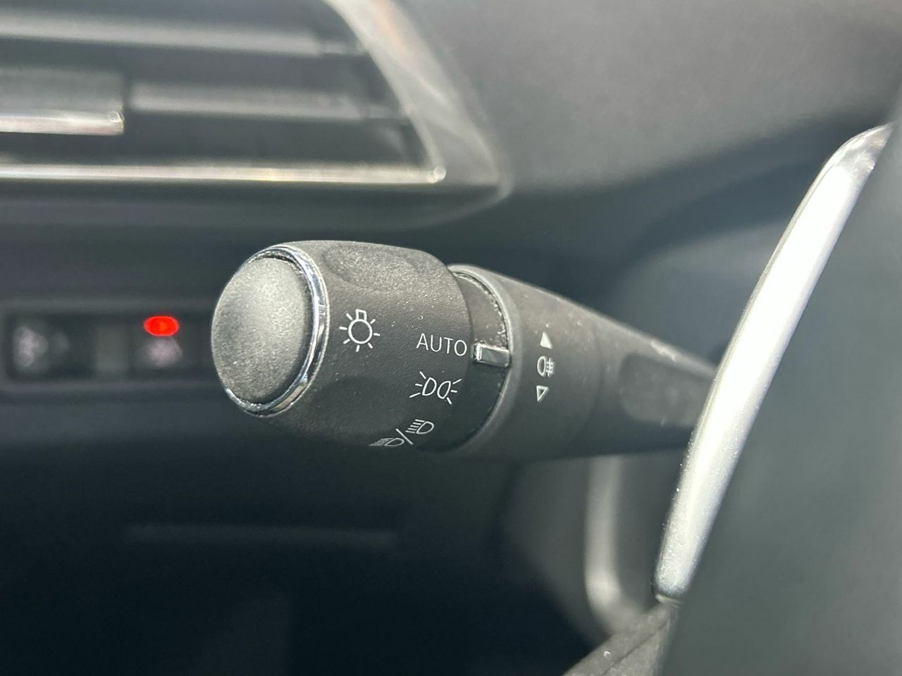 Peugeot 3008 Hybrid 225 Allure e-EAT8 165 kW (225 CV) - foto 27