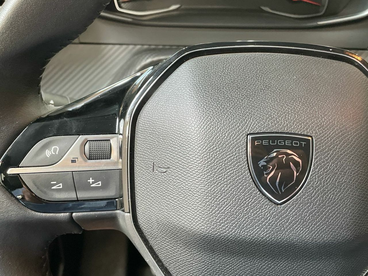 Peugeot 208 PureTech 100 Active 75 kW (100 CV) - foto 20
