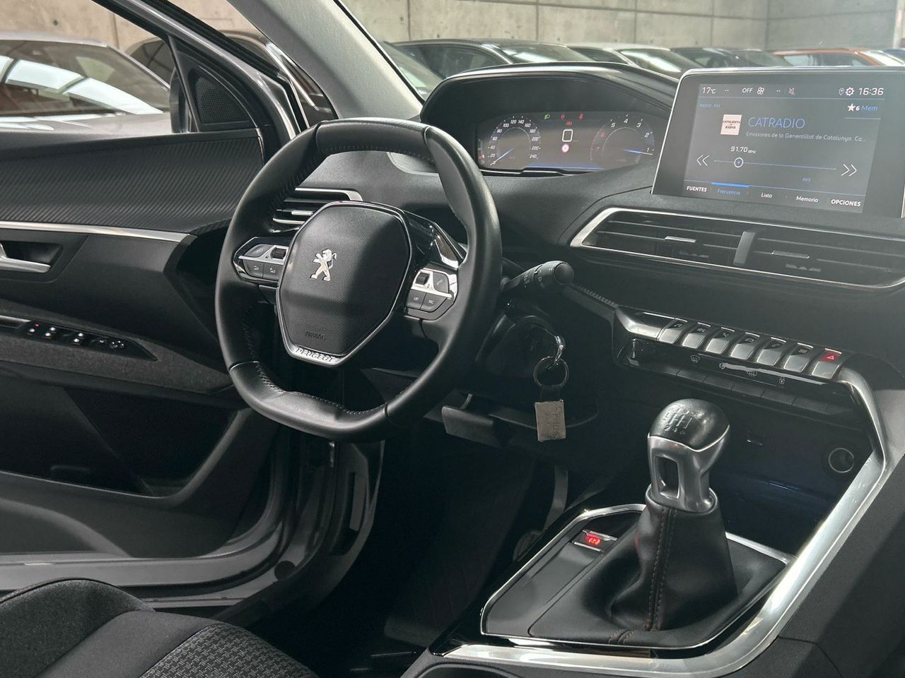 Peugeot 3008 PureTech 130 S&S Style 96 kW (130 CV) - foto 21