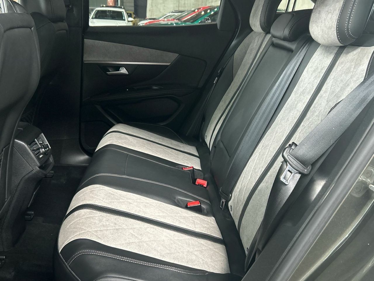 Peugeot 3008 Hybrid 300 GT e-EAT8 221 kW (300 CV) - foto 12