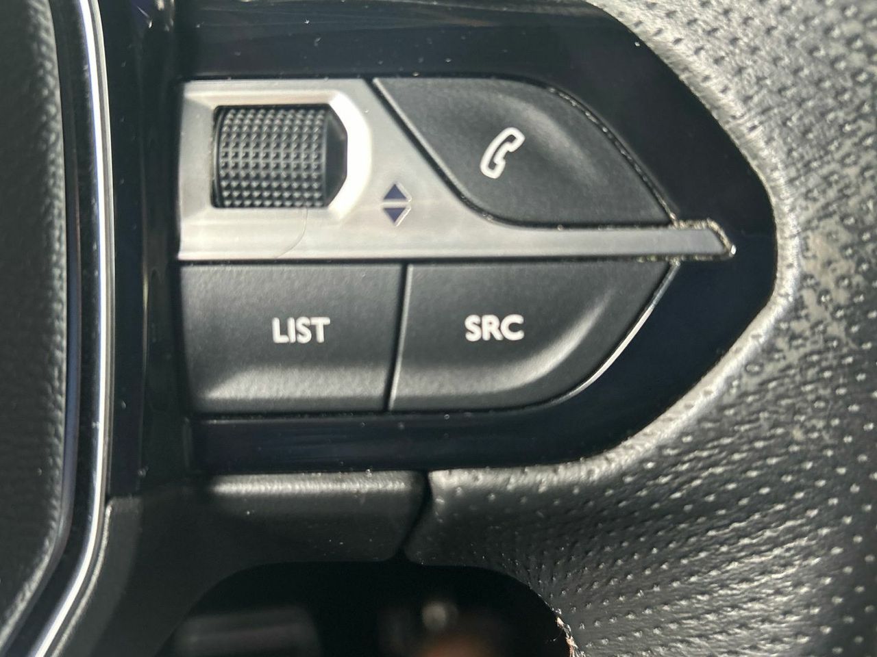 Peugeot 3008 Hybrid 300 GT e-EAT8 221 kW (300 CV) - foto 39