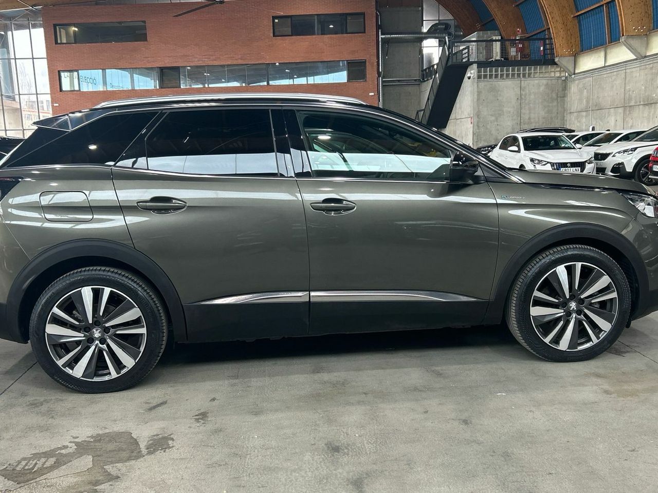 Peugeot 3008 Hybrid 300 GT e-EAT8 221 kW (300 CV) - foto 68