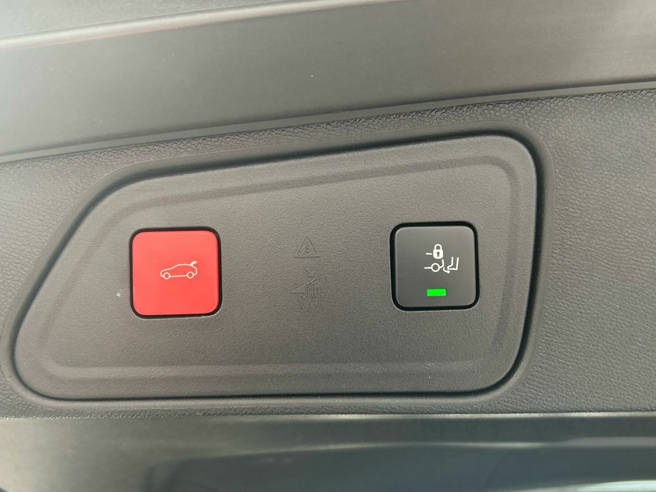 Peugeot 3008 Hybrid 300 GT e-EAT8 221 kW (300 CV) - foto 29