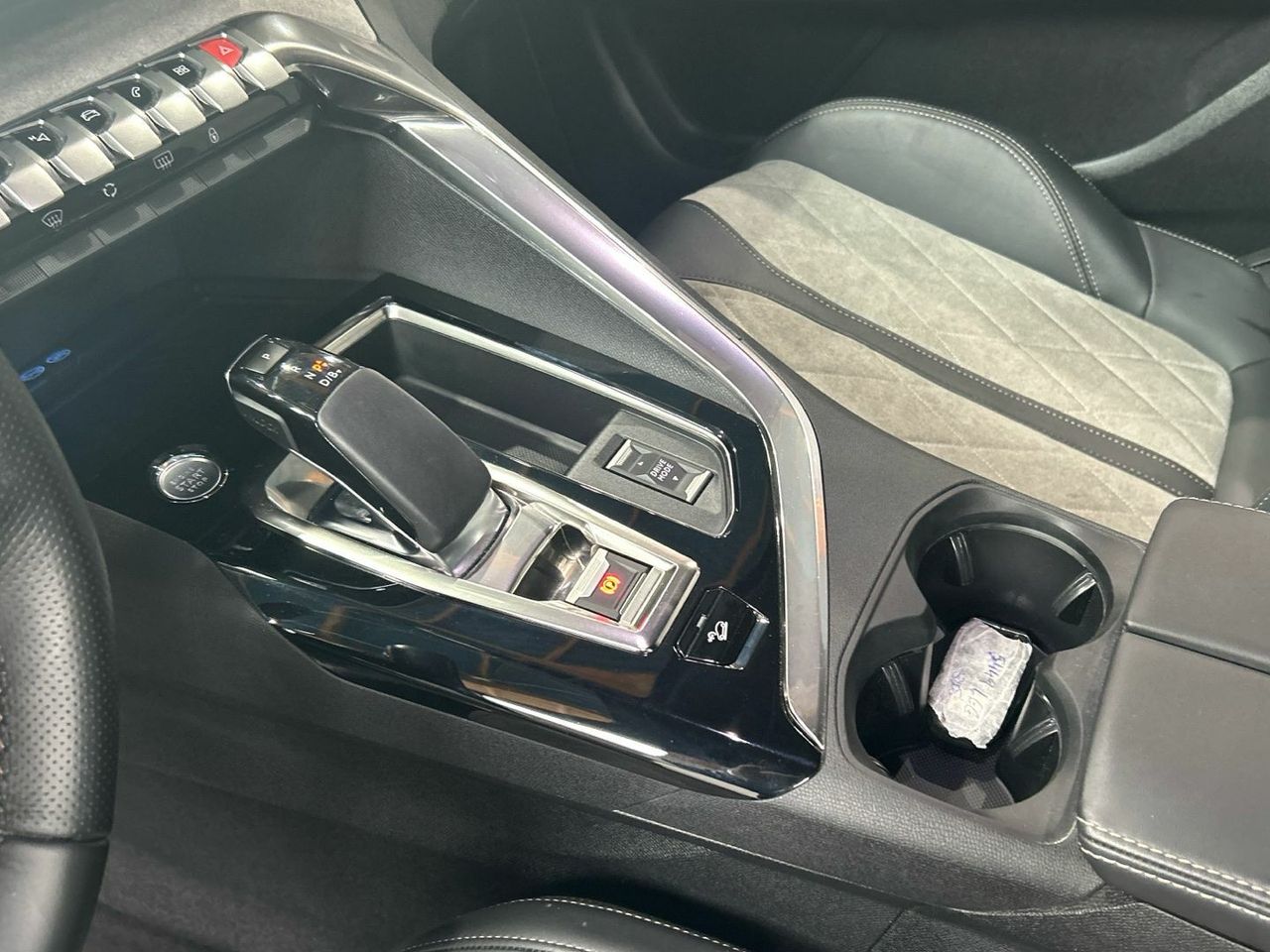 Peugeot 3008 Hybrid 300 GT e-EAT8 221 kW (300 CV) - foto 14