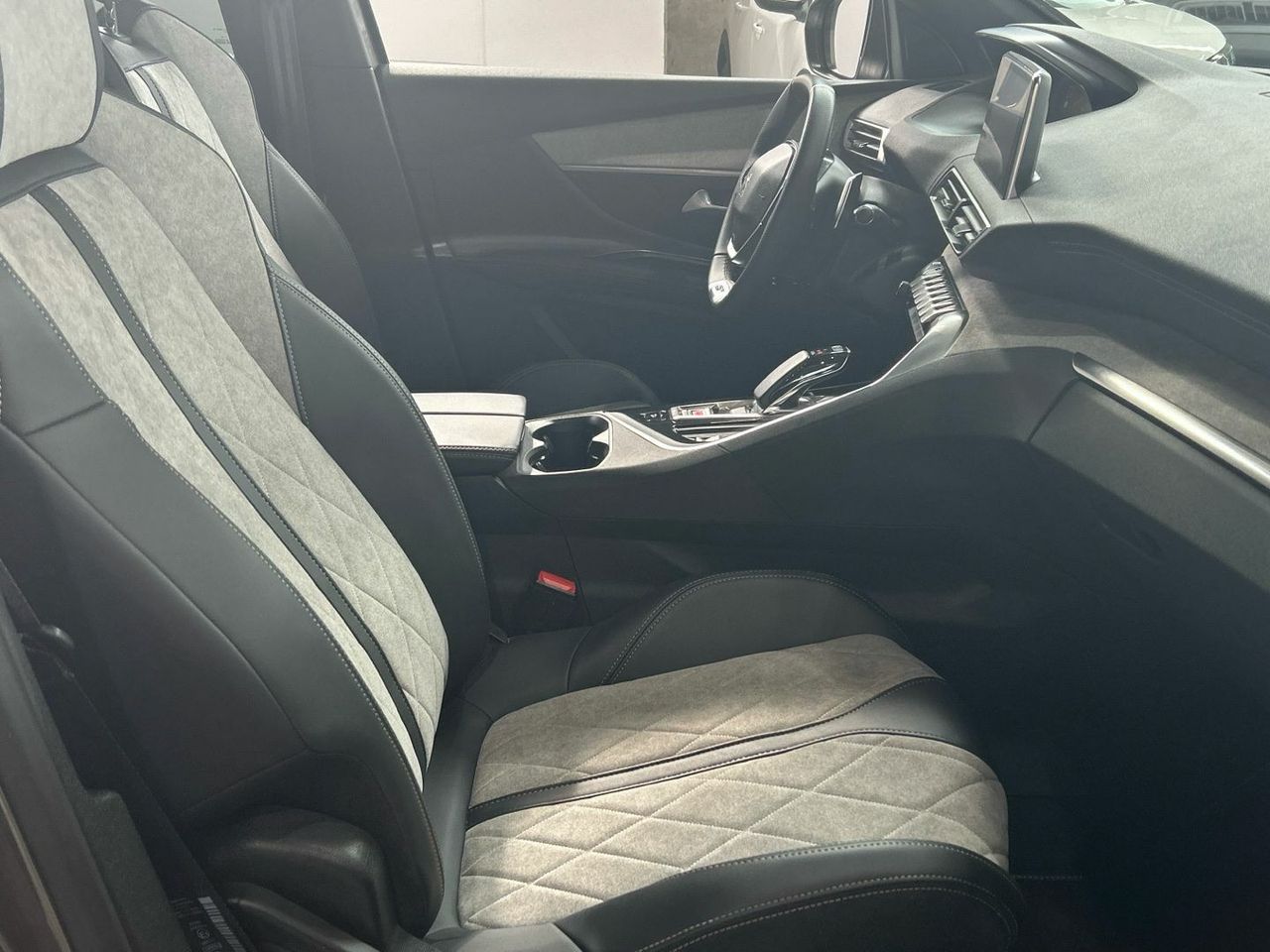 Peugeot 3008 Hybrid 300 GT e-EAT8 221 kW (300 CV) - foto 25