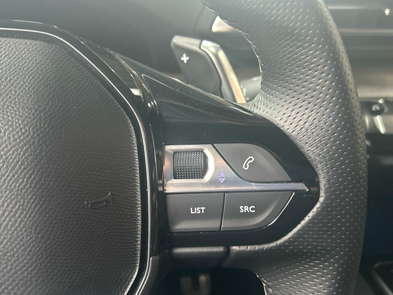 Peugeot 3008 GT Hybrid eDCS6 100 kW (136 CV) - foto 47