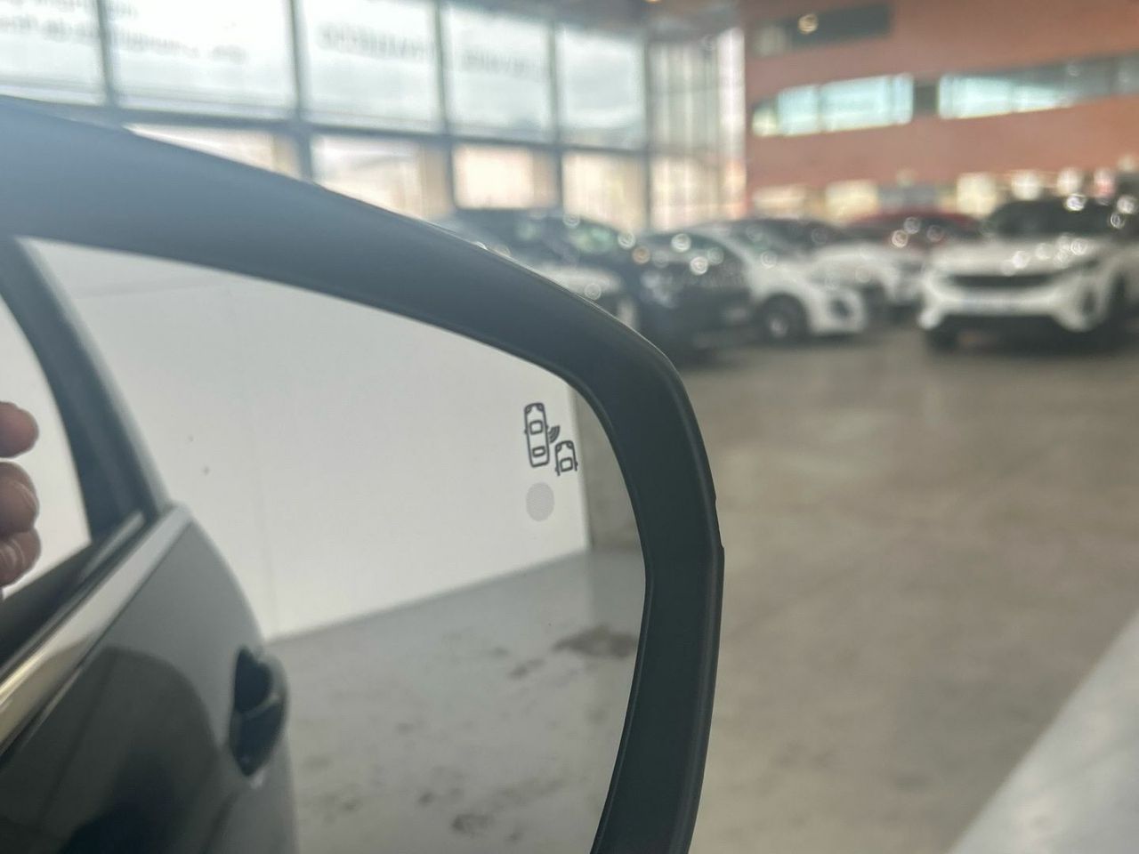 Peugeot 3008 GT Hybrid eDCS6 100 kW (136 CV) - foto 31