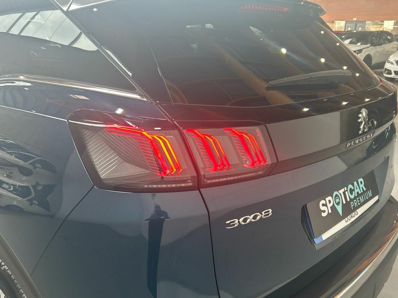 Peugeot 3008 GT Hybrid eDCS6 100 kW (136 CV) - foto 17