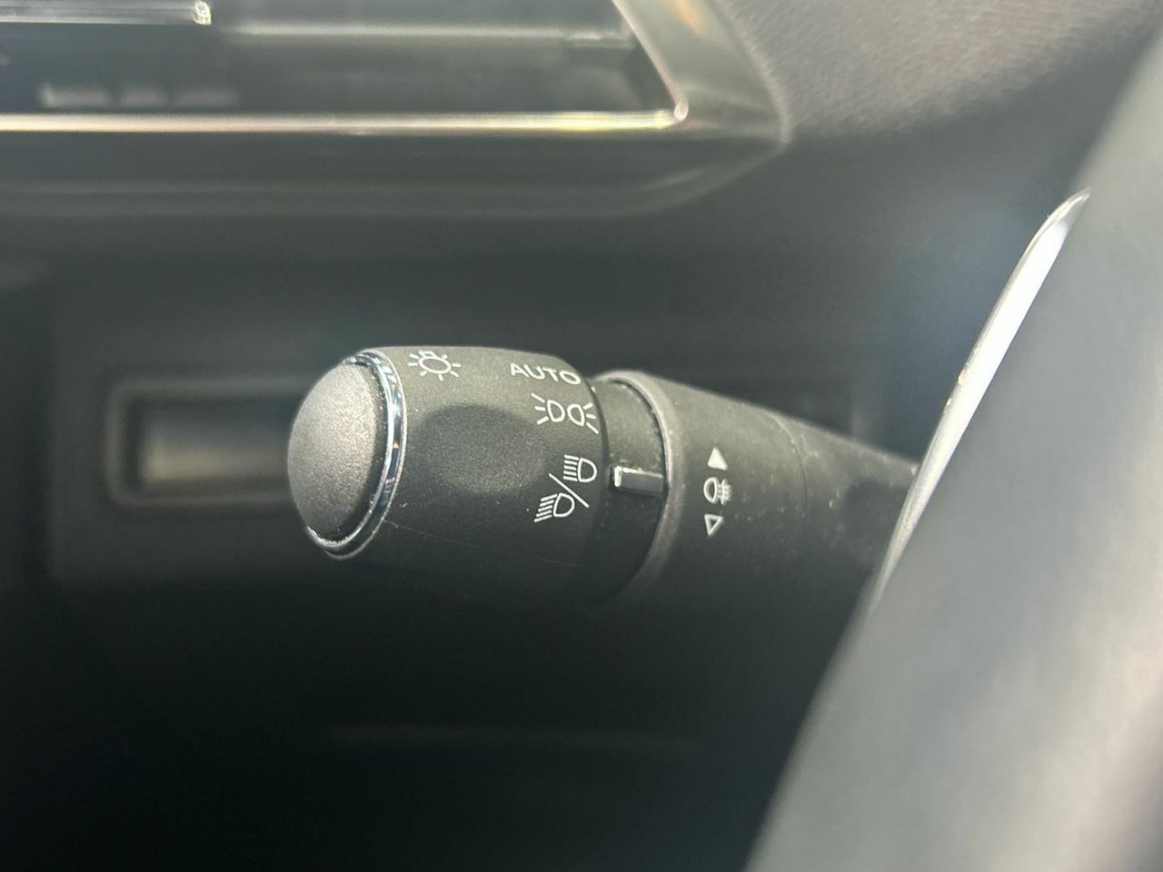 Peugeot 3008 GT Hybrid eDCS6 100 kW (136 CV) - foto 49