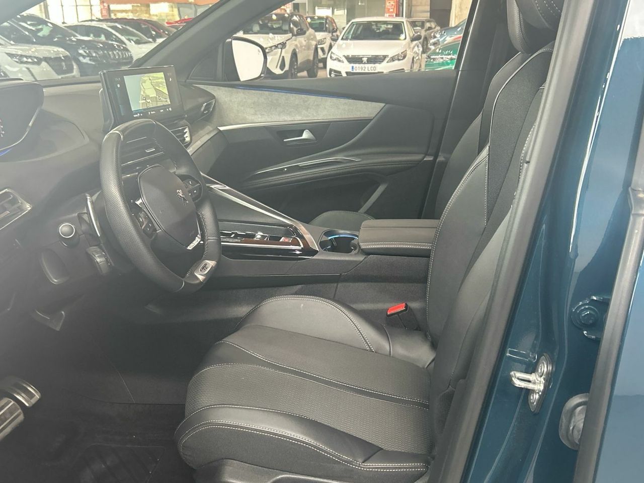 Peugeot 3008 GT Hybrid eDCS6 100 kW (136 CV) - foto 11