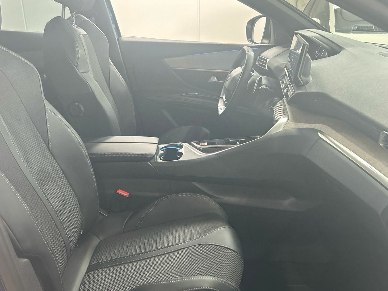 Peugeot 3008 GT Hybrid eDCS6 100 kW (136 CV) - foto 24