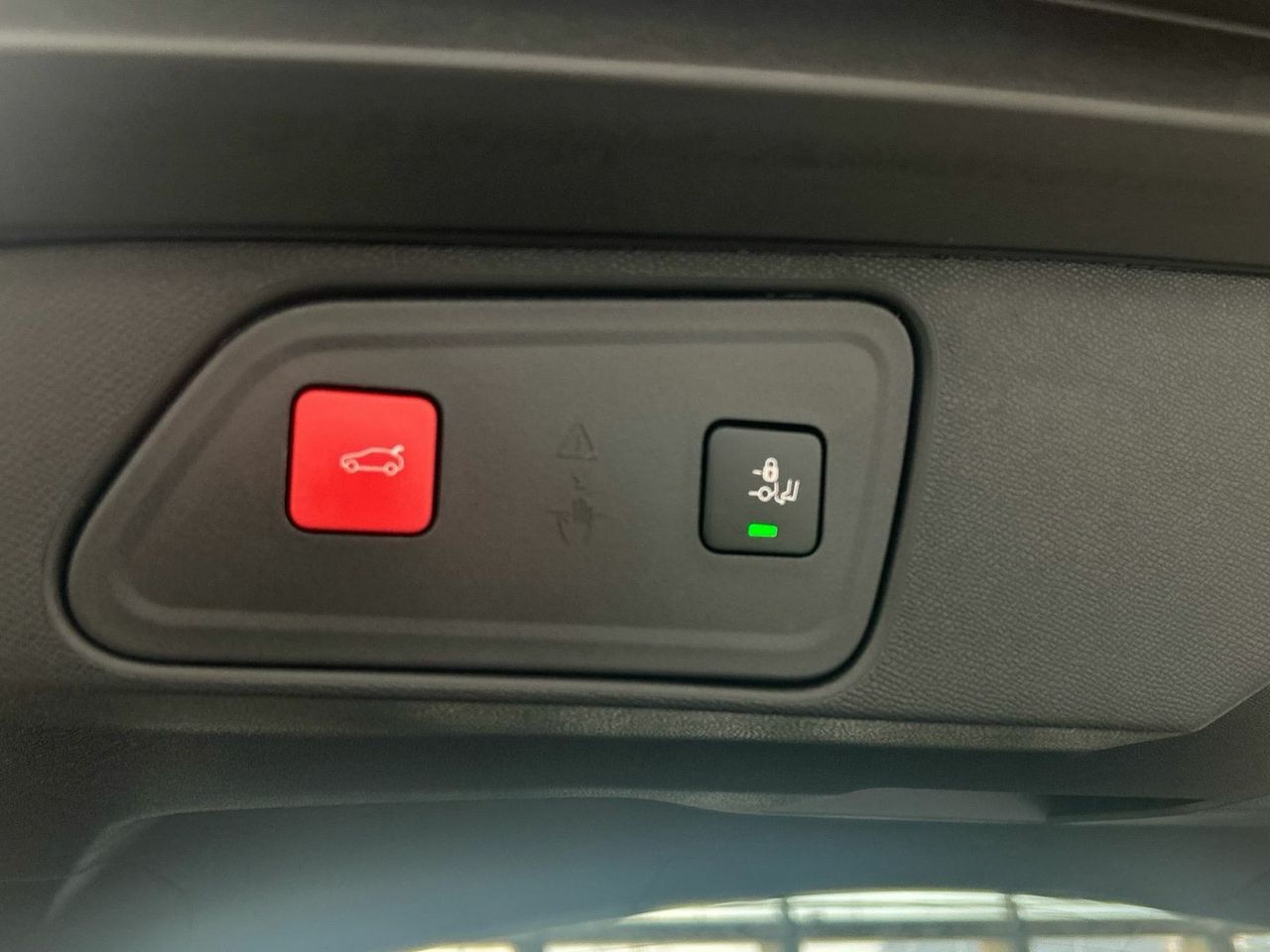 Peugeot 3008 GT Hybrid eDCS6 100 kW (136 CV) - foto 28