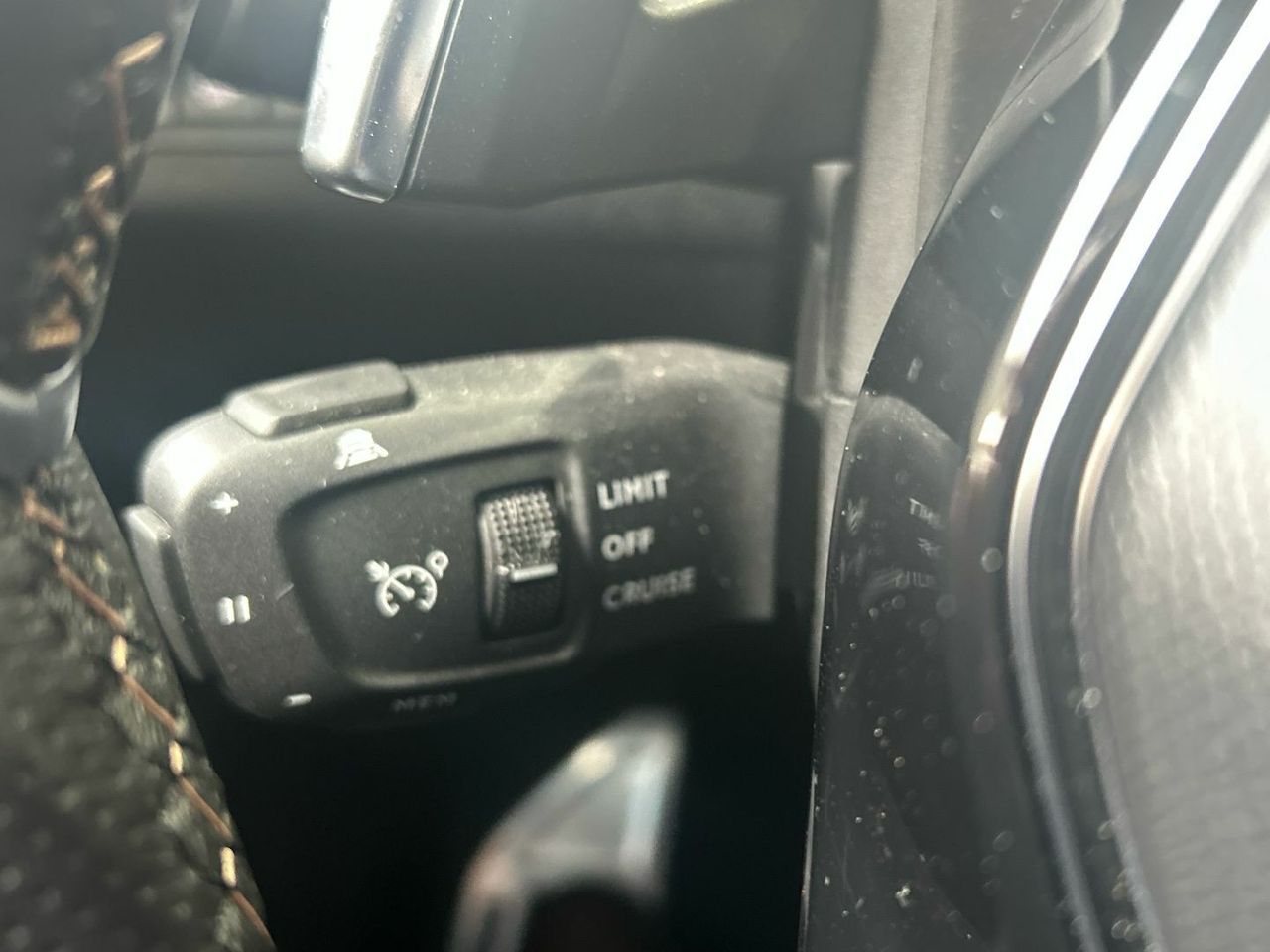 Peugeot 3008 GT Hybrid eDCS6 100 kW (136 CV) - foto 48