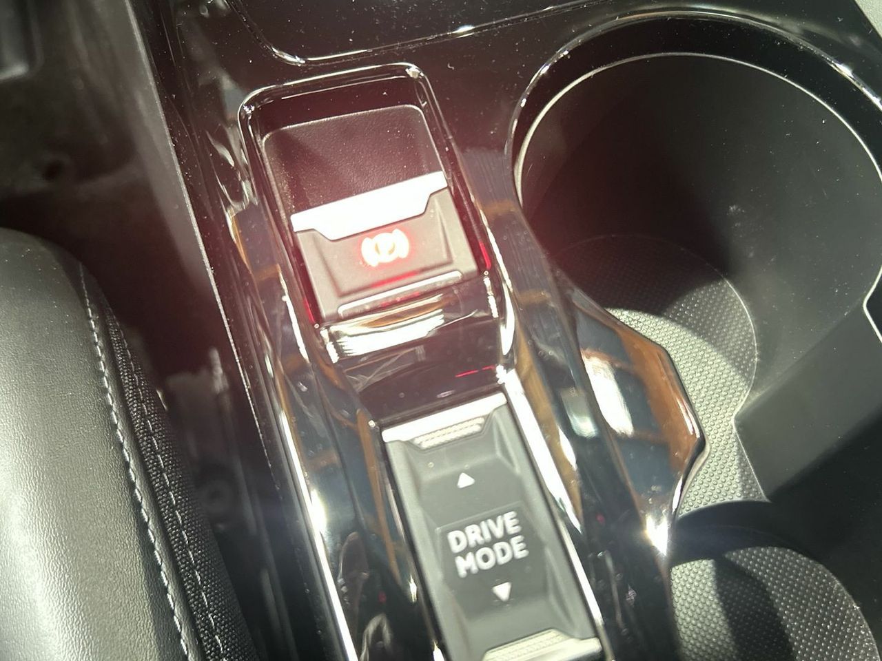 Peugeot 208 GT Hybrid eDCS6 100 kW (136 CV) - foto 34