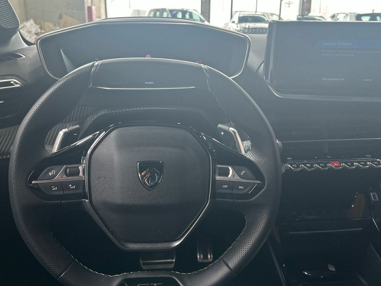 Peugeot 208 GT Hybrid eDCS6 100 kW (136 CV) - foto 9