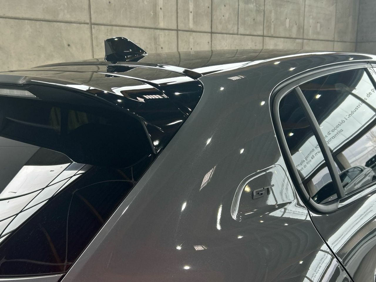 Peugeot 208 GT Hybrid eDCS6 100 kW (136 CV) - foto 53