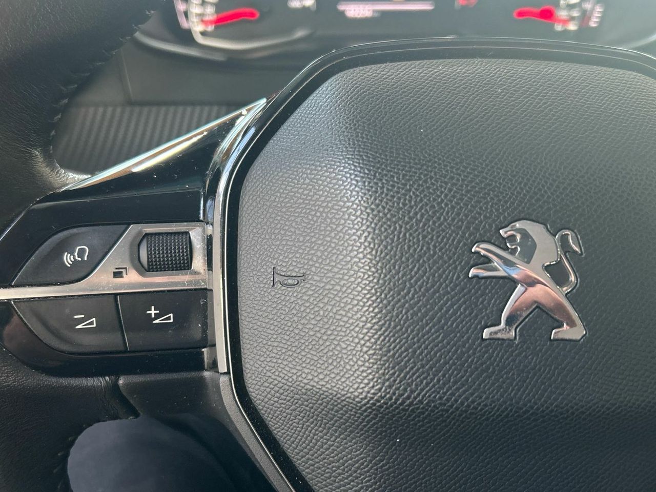 Peugeot 2008 Puretech 100 S&S Active Pack 75 kW (100 CV) - foto 20