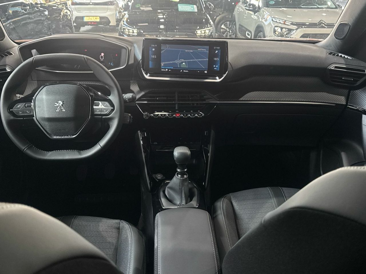 Peugeot 2008 PureTech 130 S&S Allure Pack 96 kW (130 CV) - foto 8