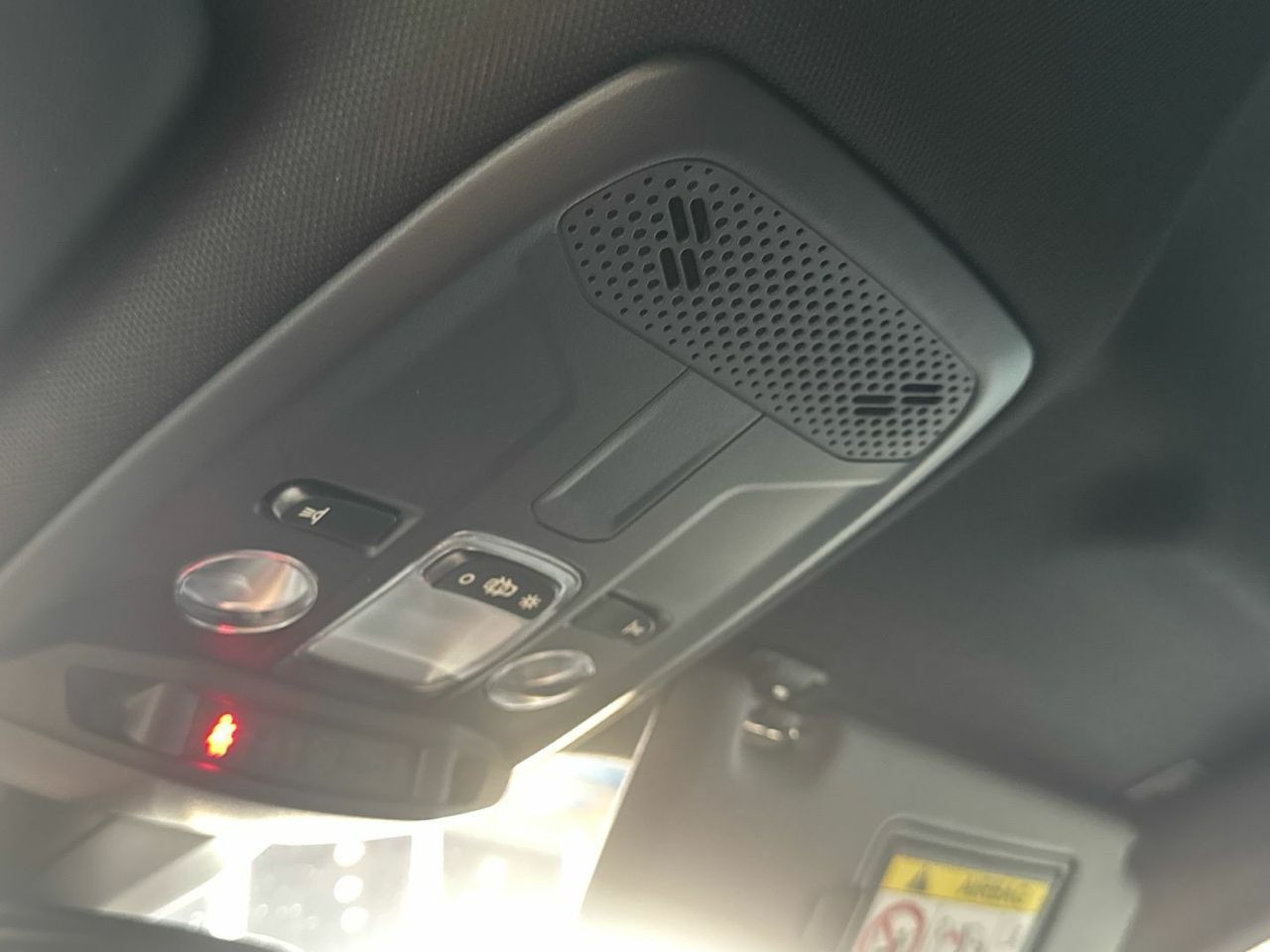 Peugeot 2008 PureTech 130 S&S Allure Pack 96 kW (130 CV) - foto 18