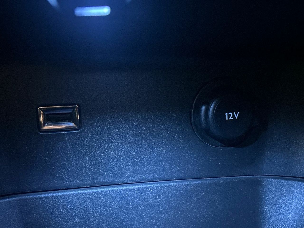 Peugeot 3008 Hybrid 225 Allure Pack e-EAT8 165 kW (225 CV) - foto 44