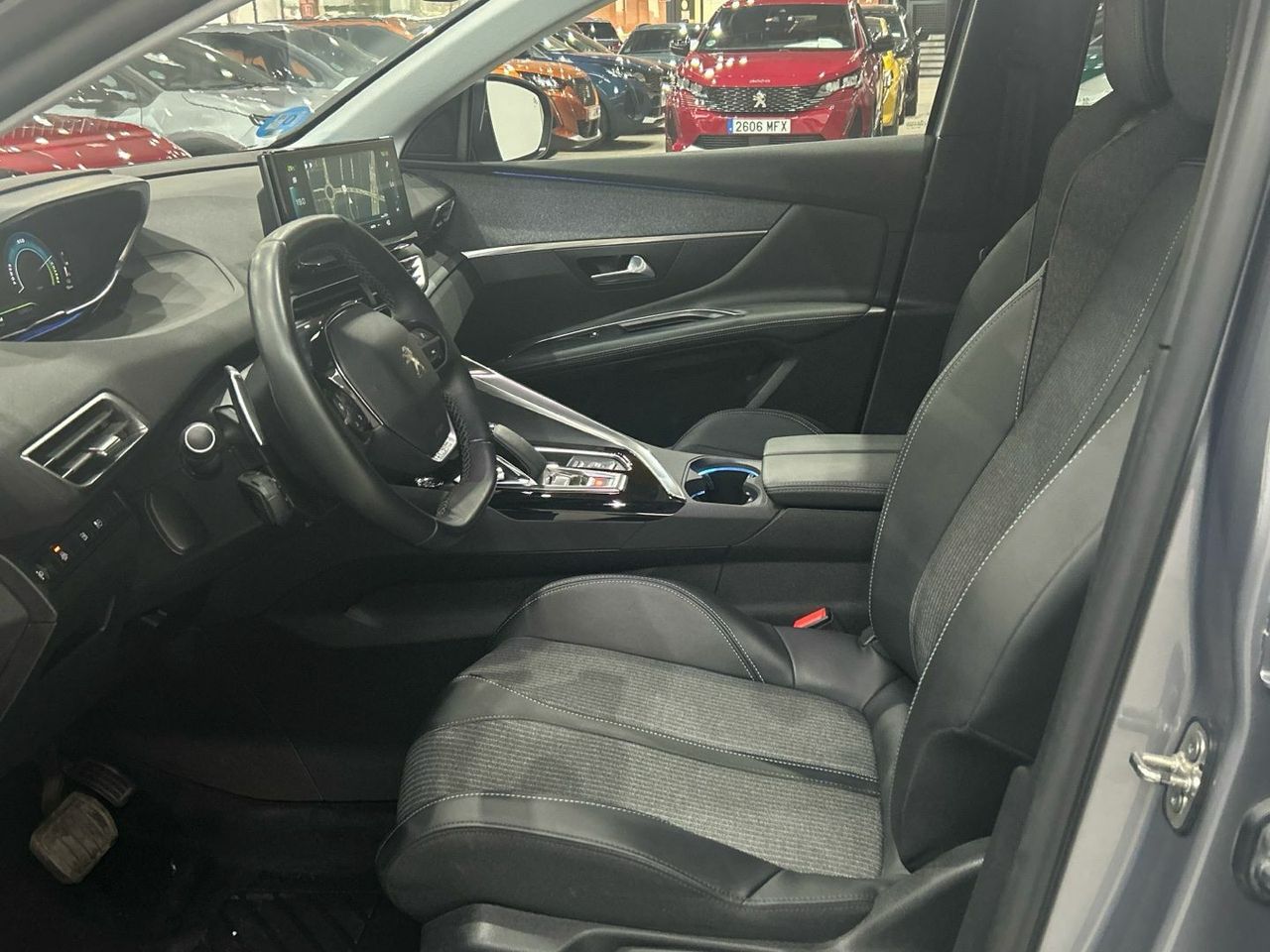 Peugeot 3008 Hybrid 225 Allure Pack e-EAT8 165 kW (225 CV) - foto 11