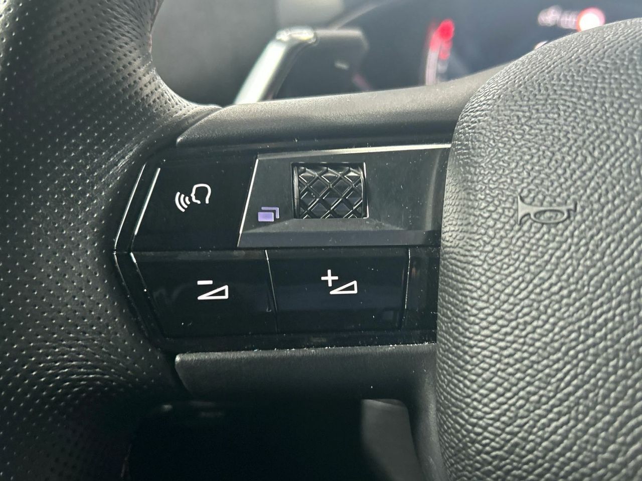 DS DS 3 BlueHDi 130 Performance Line Auto 96 kW (131 CV) - foto 20